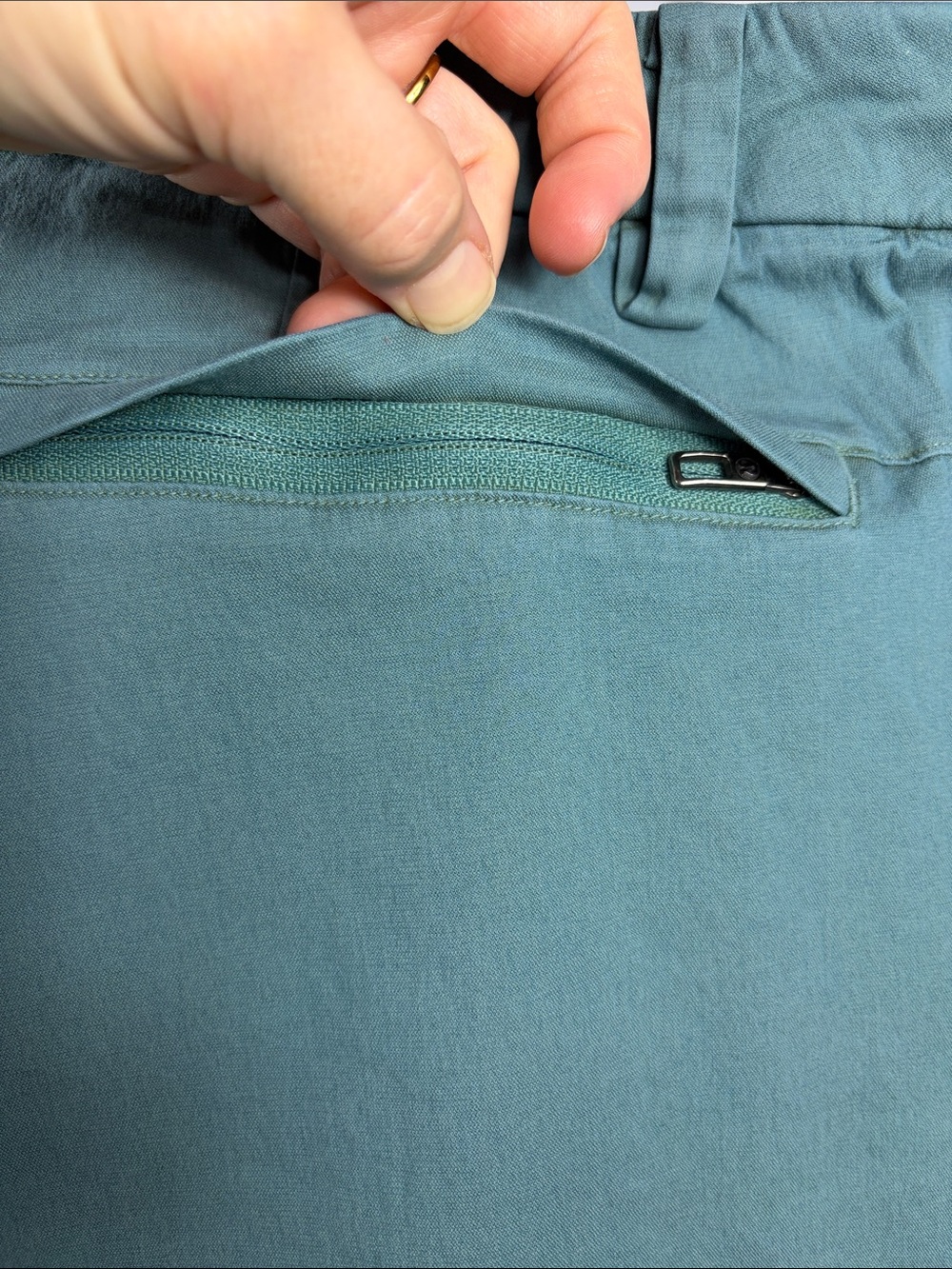 Lululemon Commission‎ Short 7" *Dye
In Washed Aquatic Green. - Picture 7 of 10